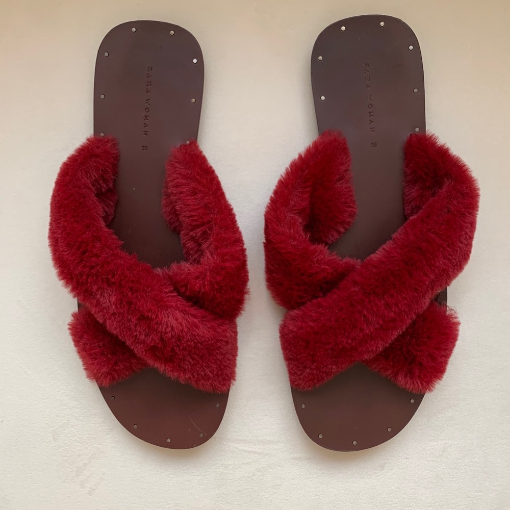 Zara, faux fur slides.
